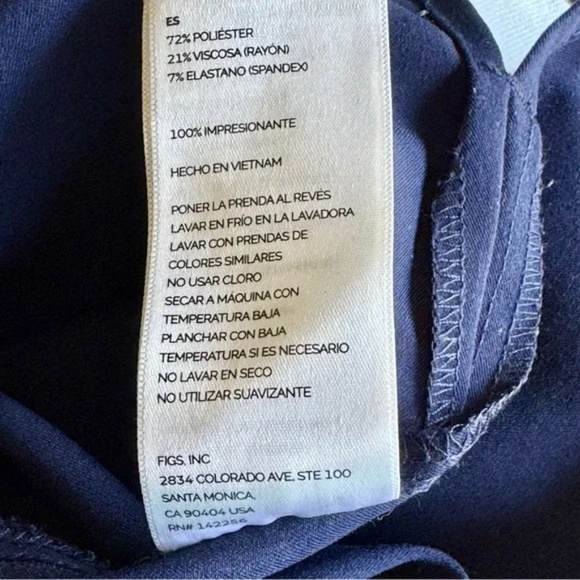 FIGS Technical Collection Catarina One-Pocket Scrub Top Classic Fit – Size L - Picture 6 of 13